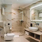 Sky Airport 4*