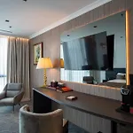 Sky Airport Hotel 4*