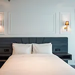 Hotel Sky Airport 4*