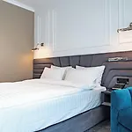 Hotel Sky Airport