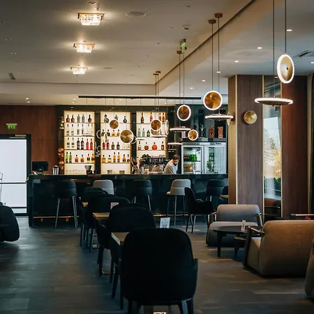 Sky Airport Hotel 4*