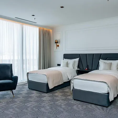 Sky Airport 4* Kaloşvar