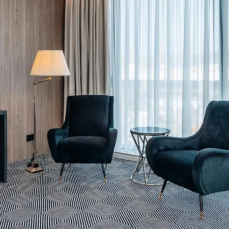 Sky Airport 4* Kaloşvar
