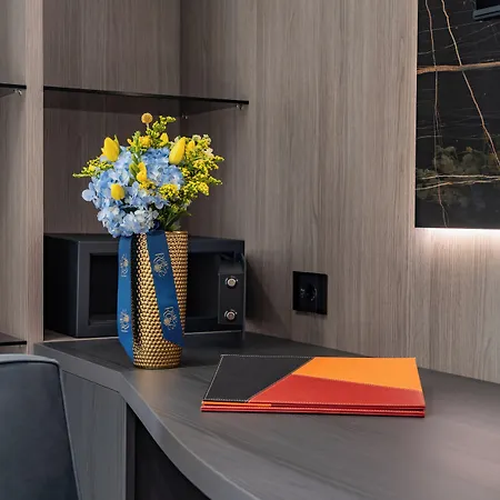 Sky Airport Hotel 4*