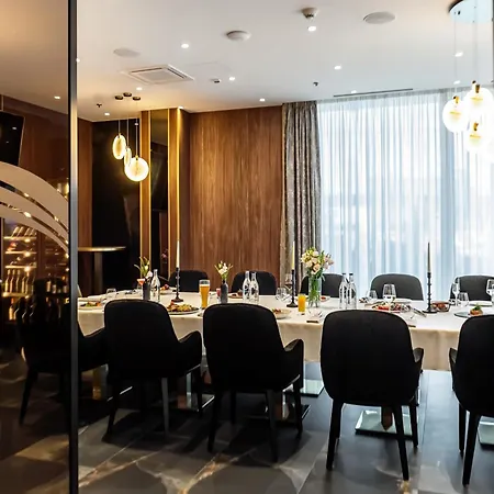 Sky Airport Hotel 4*
