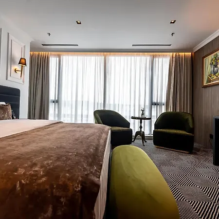 Sky Airport Hotel 4*