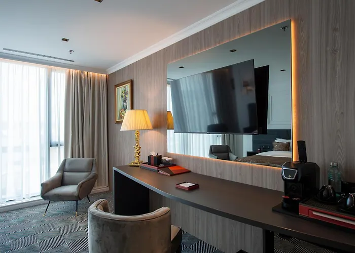 Sky Airport Готель 4*