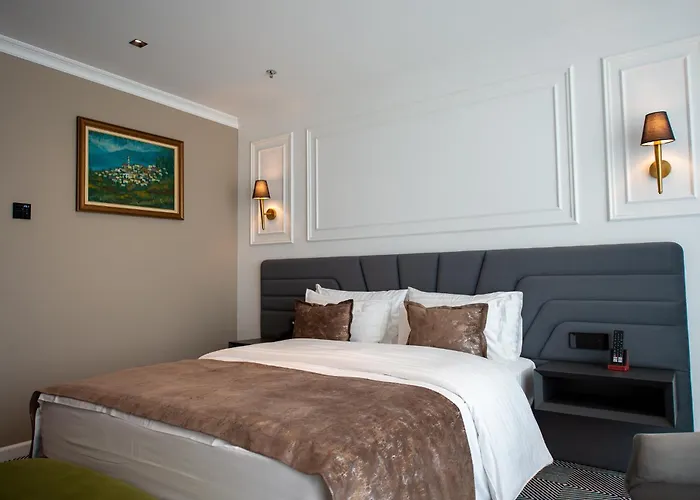 Hotel Sky Airport 4*