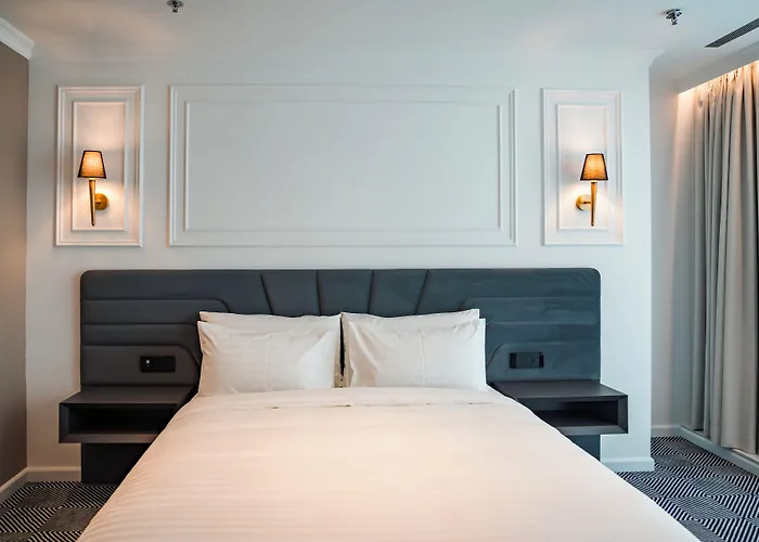 Hotel Sky Airport 4*